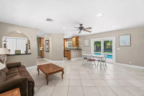 Lighthouse Point, FL 33064,2070 NE 27th ST