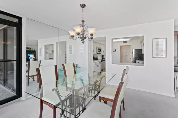 North Palm Beach, FL 33408,120 Lakeshore DR 735