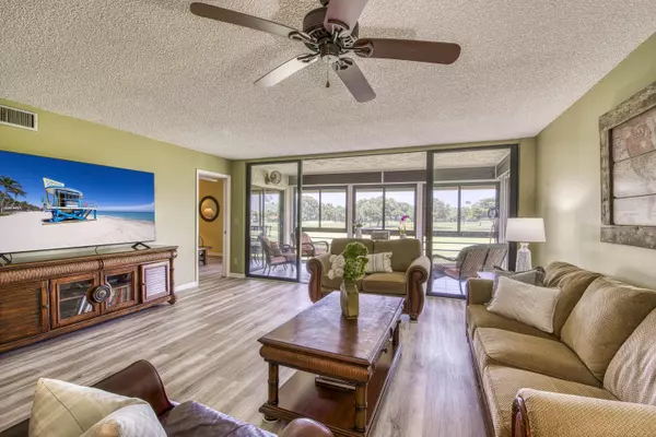 Boynton Beach, FL 33437,11186 Green Lake DR 202