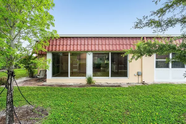 Lake Worth, FL 33467,289 Cape Cod CIR