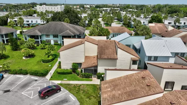 Stuart, FL 34994,950 S Kanner HWY Th-128