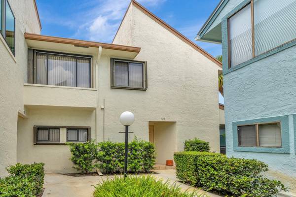 950 S Kanner HWY Th-128, Stuart, FL 34994