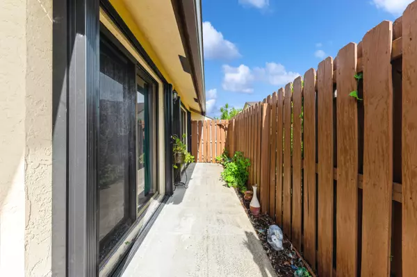 Palm Springs, FL 33461,352 Springdale CIR