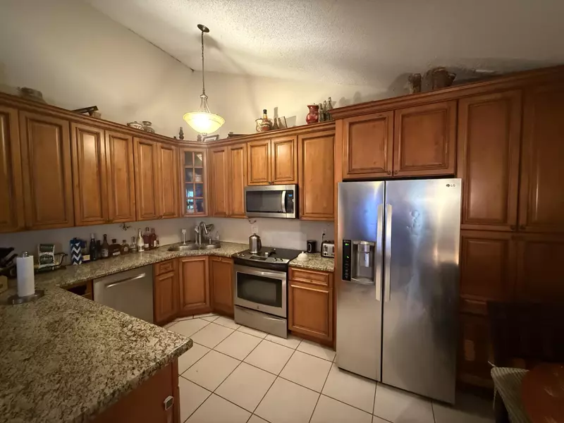 9828 Boca Gardens TRL D, Boca Raton, FL 33496