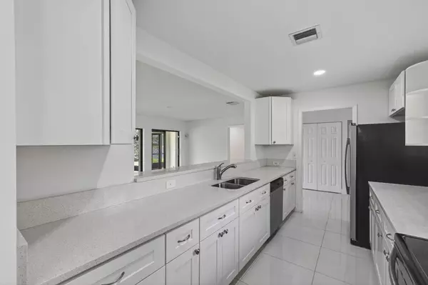 Boynton Beach, FL 33436,4161 Grove Park LN