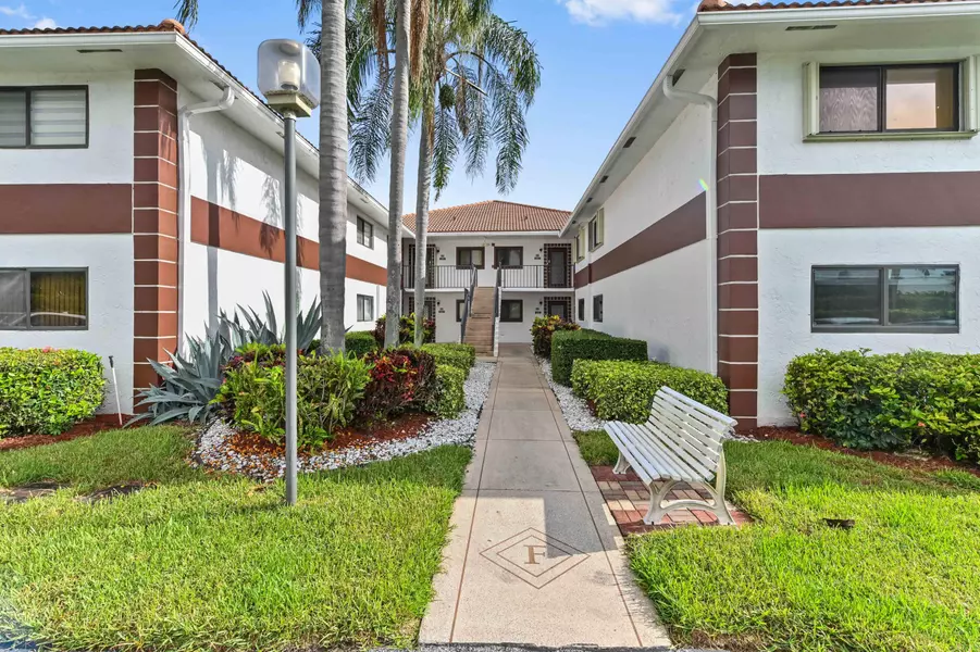 15451 Pembridge DR 207, Delray Beach, FL 33484