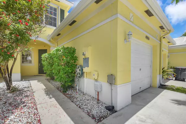 Lake Worth, FL 33463,4960 Southard ST