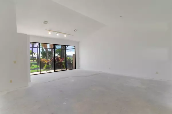 Boynton Beach, FL 33472,8057 Cassia DR