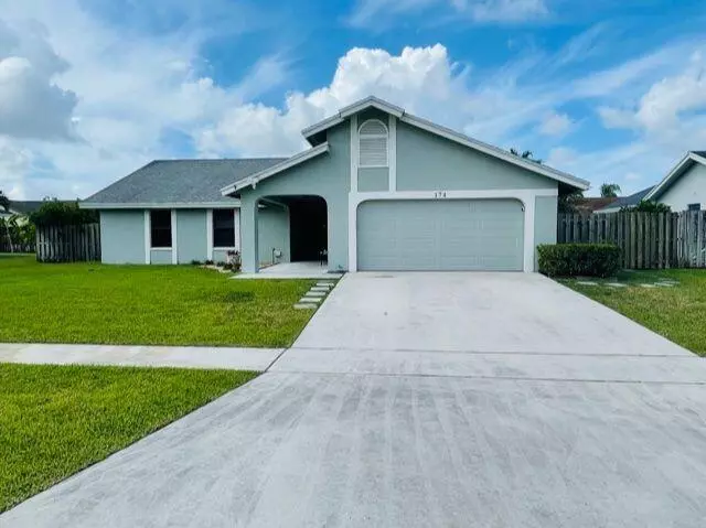 174 Roycourt CIR, Royal Palm Beach, FL 33411