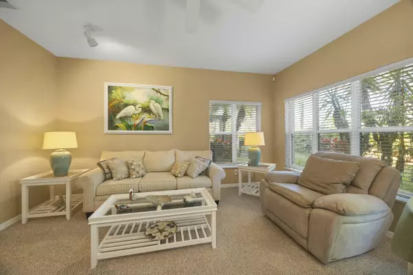 Port Saint Lucie, FL 34986,9894 Perfect DR 21