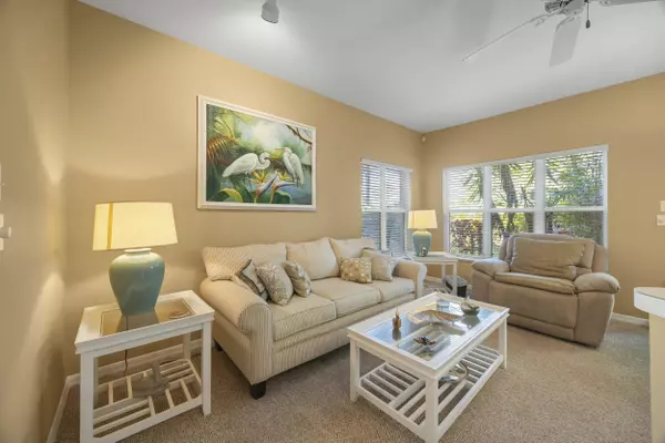 Port Saint Lucie, FL 34986,9894 Perfect DR 21