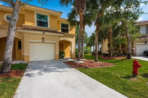 287 River Bluff LN, Royal Palm Beach, FL 33411