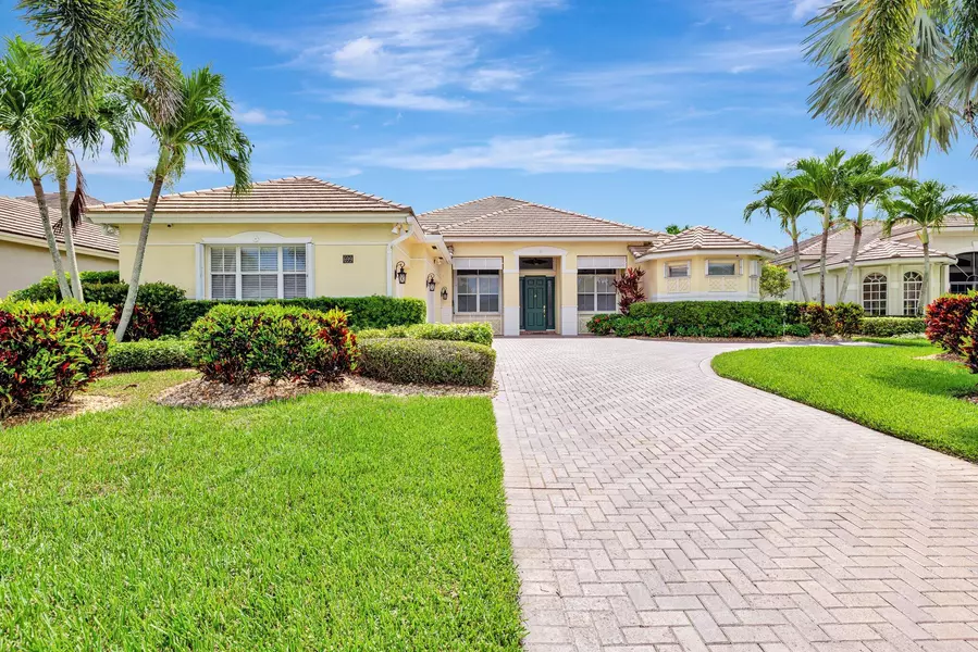 699 SW River Bend CIR, Stuart, FL 34997