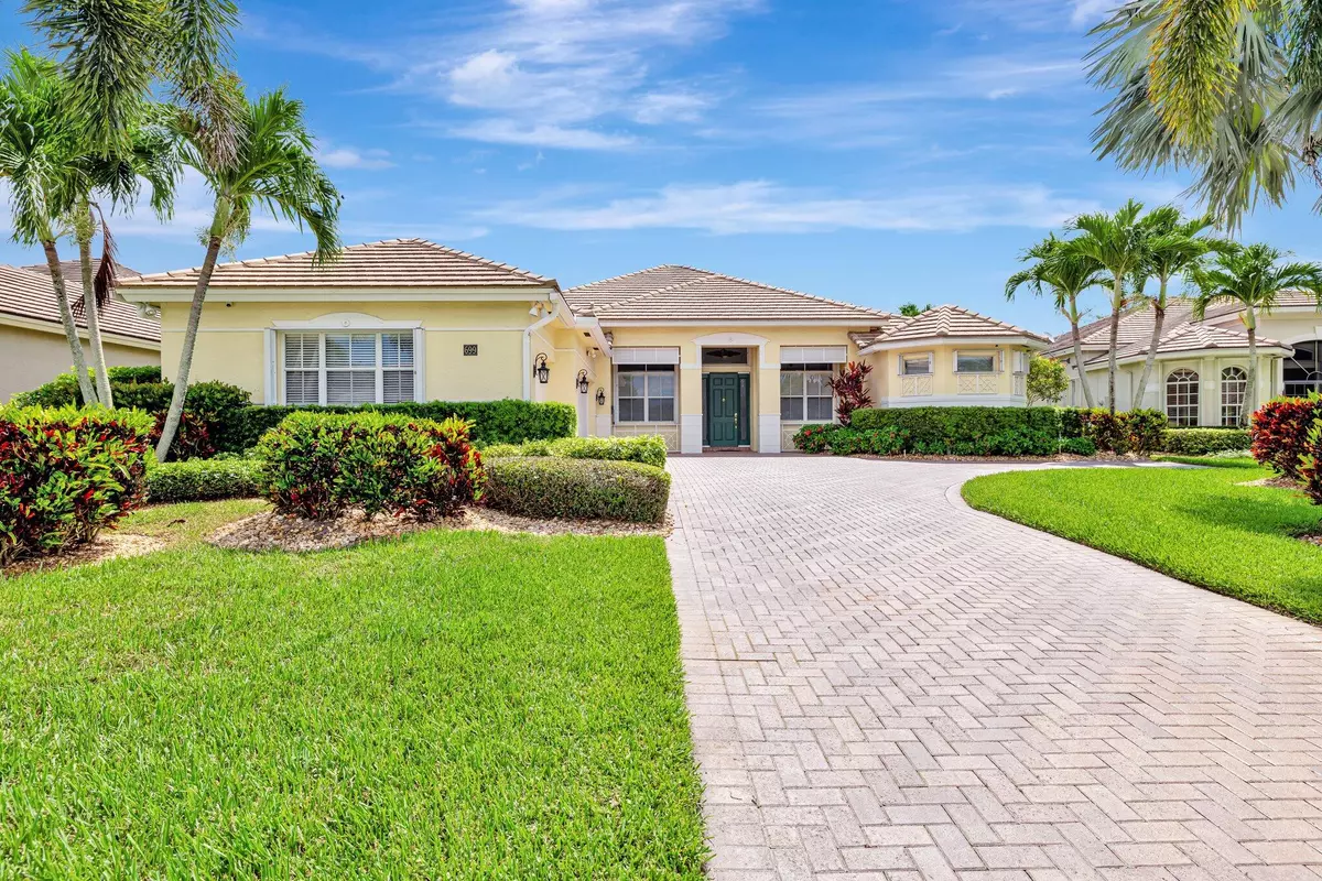 Stuart, FL 34997,699 SW River Bend CIR