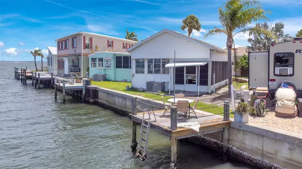1135 Nettles BLVD, Jensen Beach, FL 34957