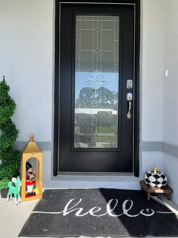 Port Saint Lucie, FL 34984,209 SW Christmas TER