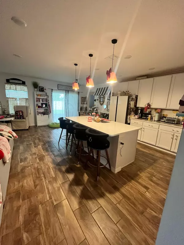 Port Saint Lucie, FL 34984,209 SW Christmas TER