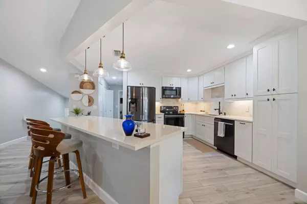 5710 Coach House F CIR F, Boca Raton, FL 33486