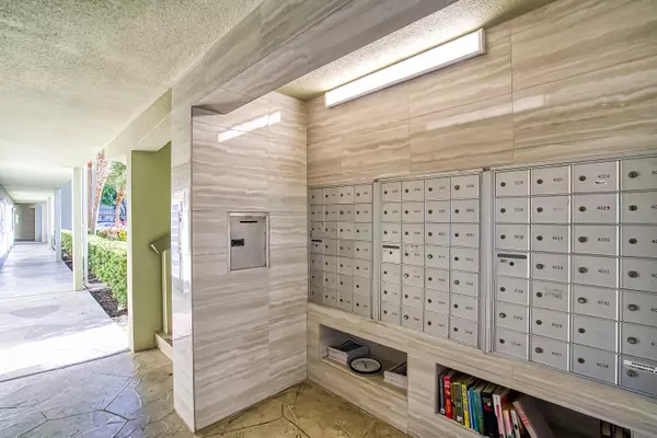 Deerfield Beach, FL 33442,2040 Berkshire B 2040