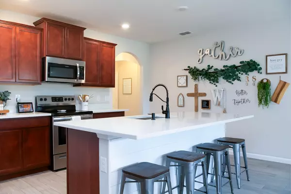 Port Saint Lucie, FL 34953,290 SW Ridgecrest DR