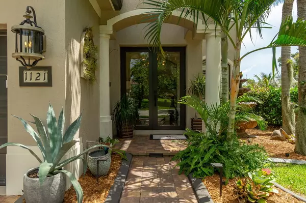 Riviera Beach, FL 33404,1121 Center Stone LN