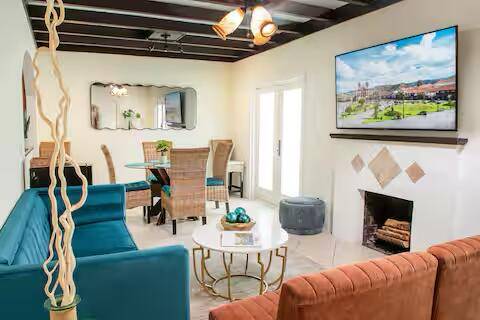Lantana, FL 33462,129 E Hart ST