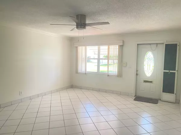 Boynton Beach, FL 33426,723 SW 18th ST