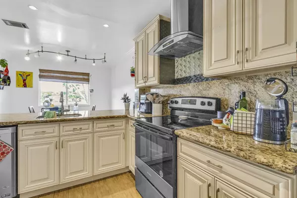 Plantation, FL 33324,866 NW 92nd AVE