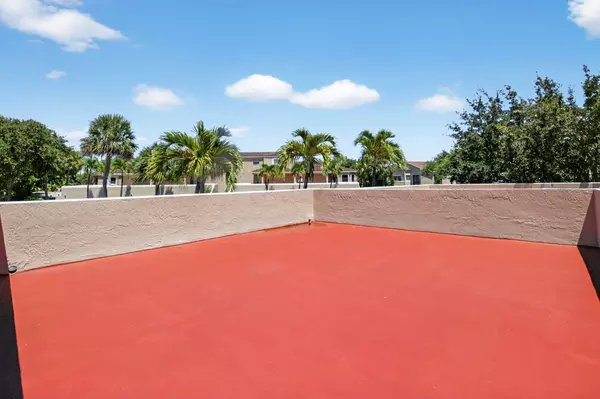 Boca Raton, FL 33433,6670 Villa Sonrisa DR 221