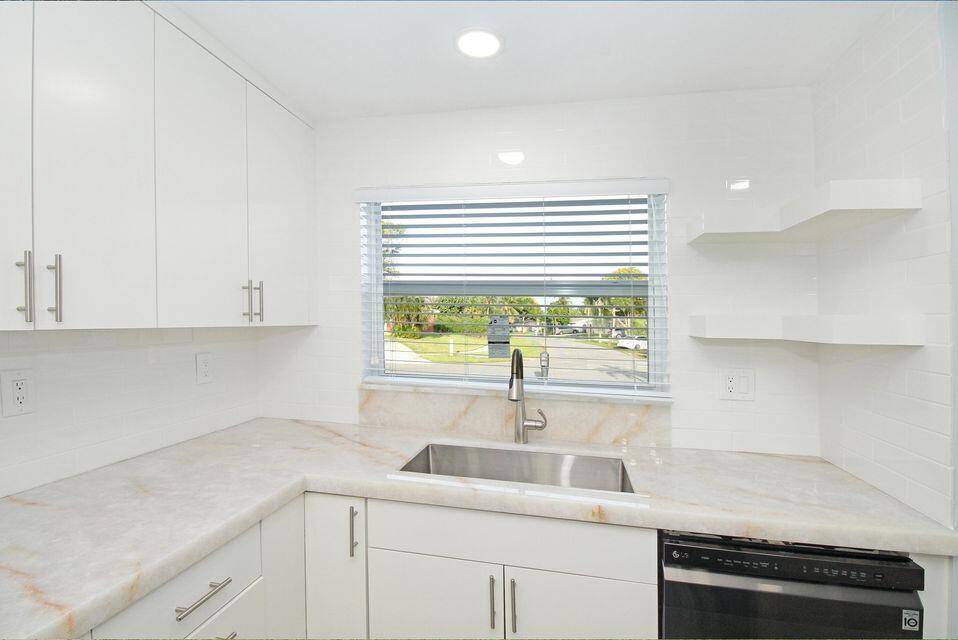 Palm Beach Gardens, FL 33410,3580 Dunes RD