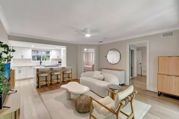 Delray Beach, FL 33483,49 SE 7th AVE 2