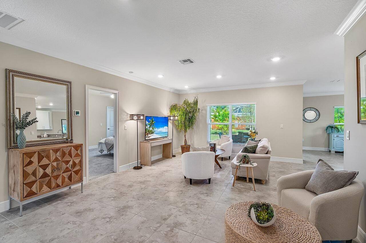 805 Barber ST, Sebastian, FL 32958