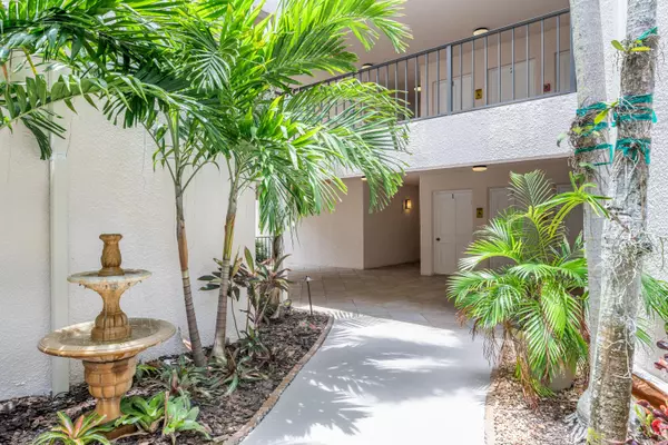 North Palm Beach, FL 33408