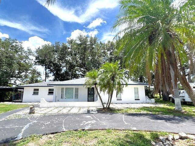 Lake Wales, FL 33898,9148 Oakwood DR
