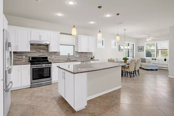 Port Saint Lucie, FL 34984,649 SE Monteiro DR