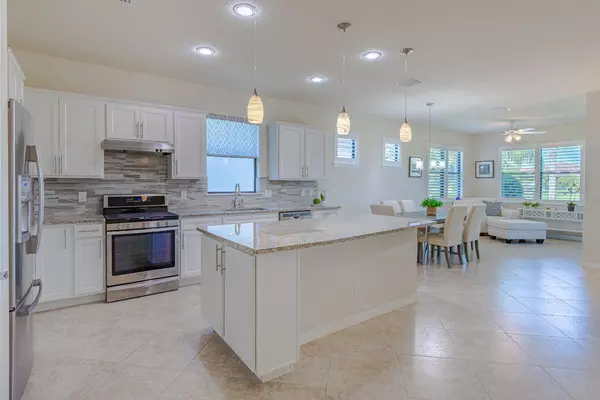 649 SE Monteiro DR, Port Saint Lucie, FL 34984