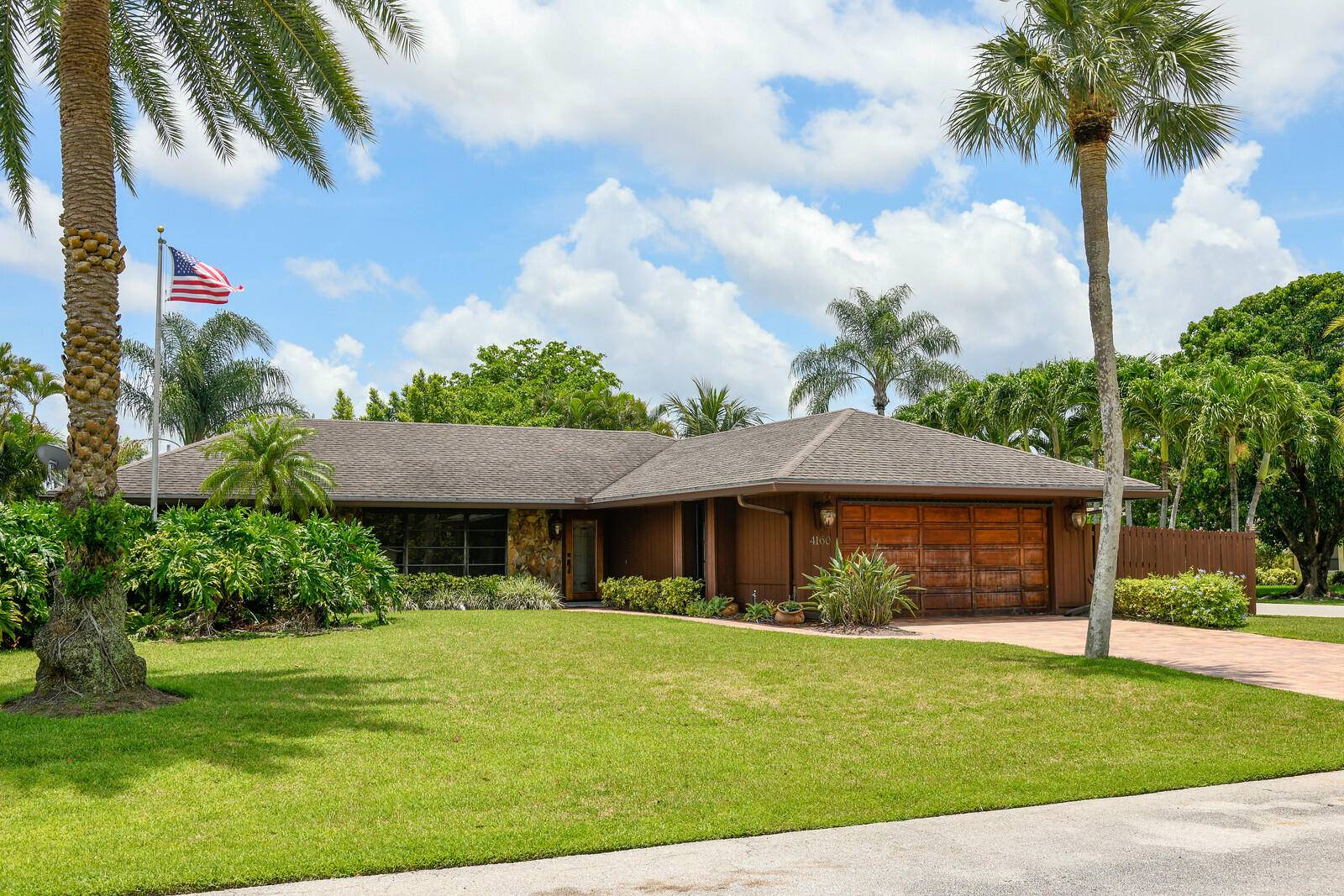 4160 Cedar AVE, Palm Beach Gardens, FL 33410
