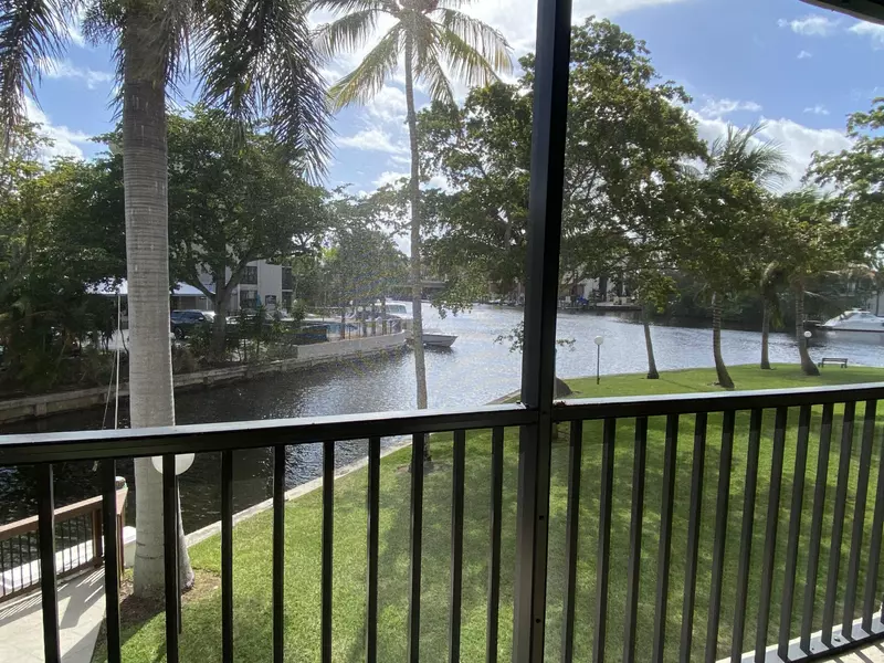 7 Royal Palm WAY 202, Boca Raton, FL 33432