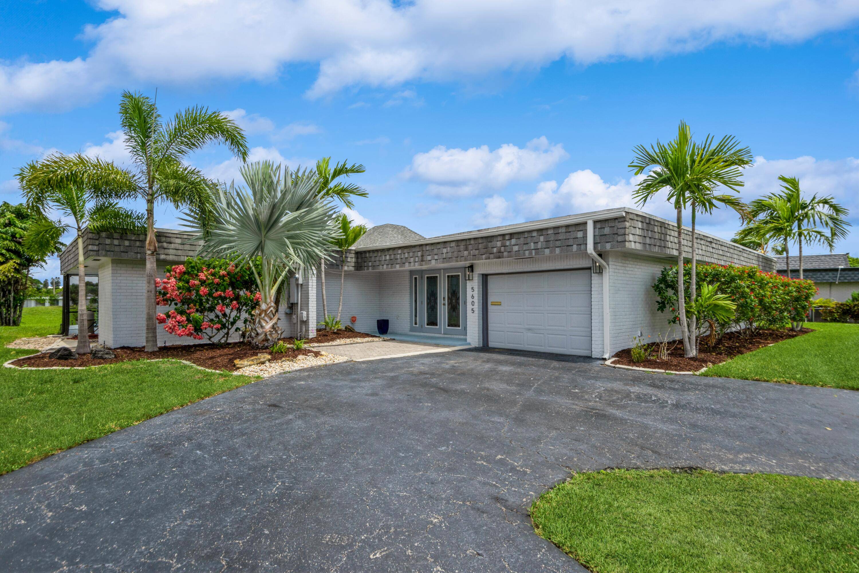5605 Mulberry DR, Tamarac, FL 33319