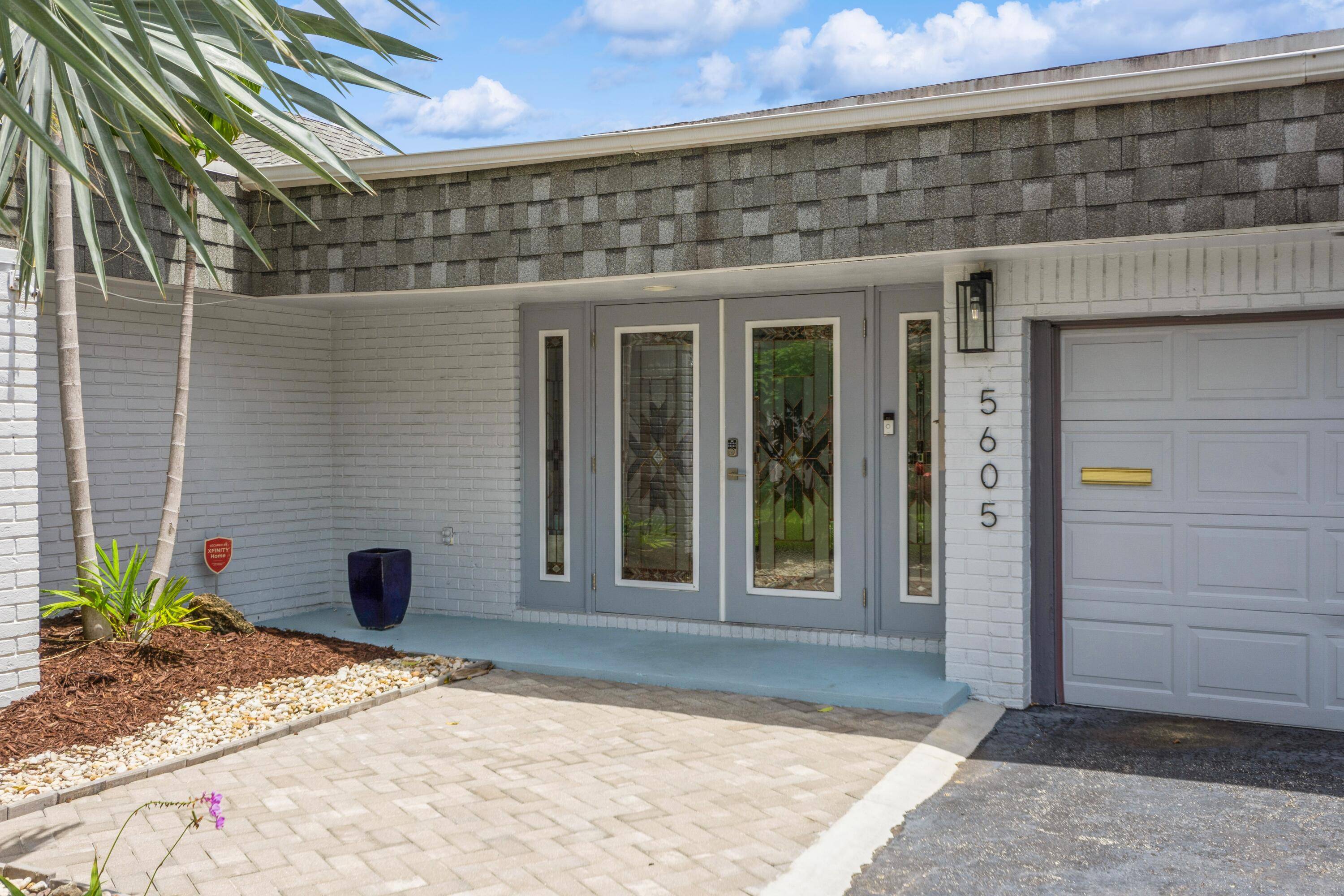 Tamarac, FL 33319,5605 Mulberry DR