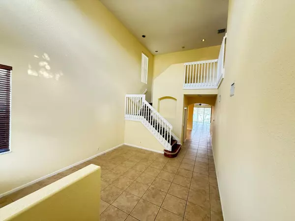 Lake Worth, FL 33463,5074 Massy DR