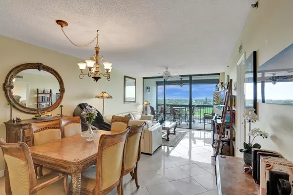 North Palm Beach, FL 33408,356 Golfview RD 703