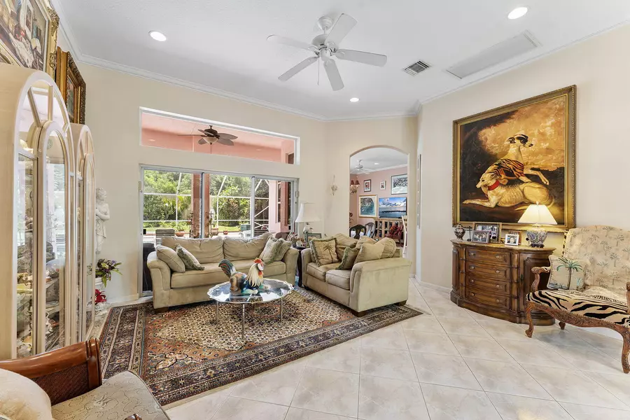 554 N Cypress DR, Tequesta, FL 33469