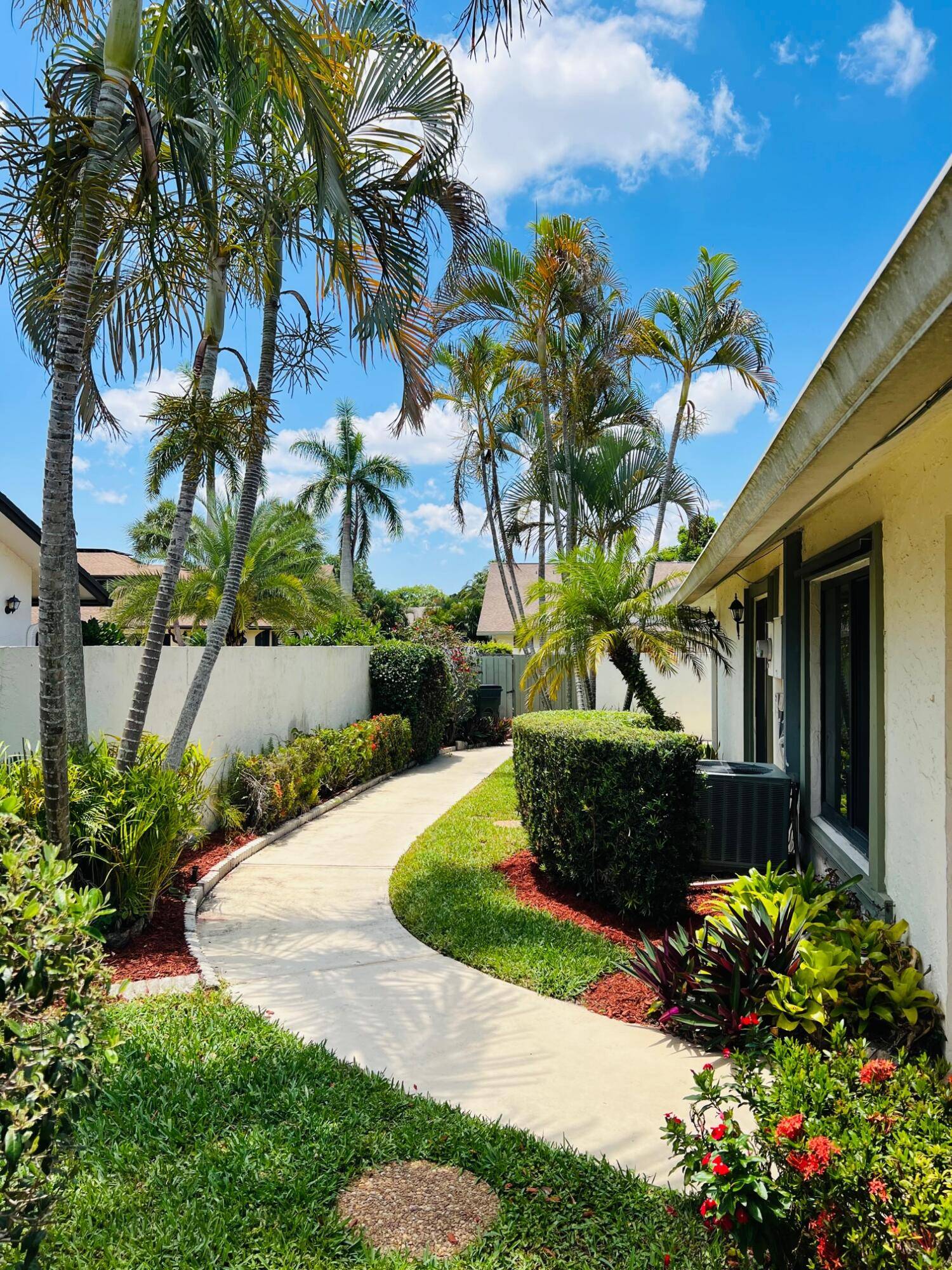 Delray Beach, FL 33445,2749 SW 5th ST
