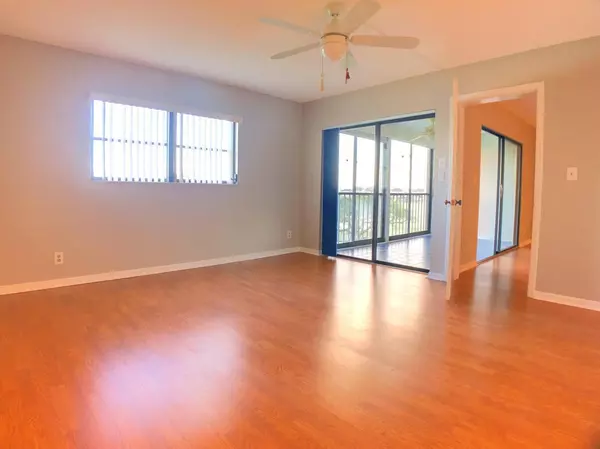 Delray Beach, FL 33446,7076 Huntington 404 LN 404