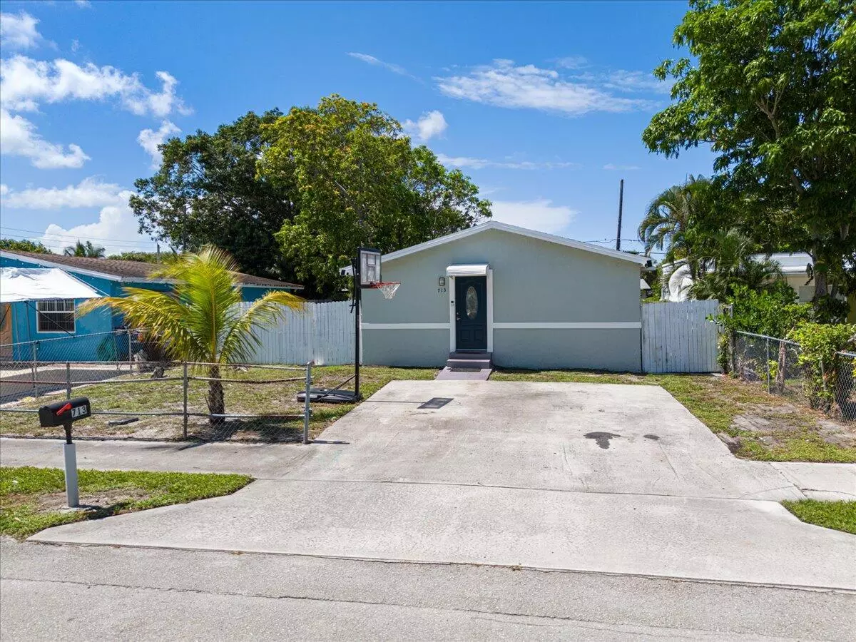 Delray Beach, FL 33444,713 SW 9th CT