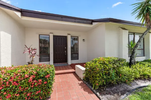 Greenacres, FL 33463,6090 Ambertree LN