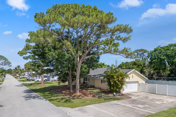 Stuart, FL 34994,1144 NW 12th TER