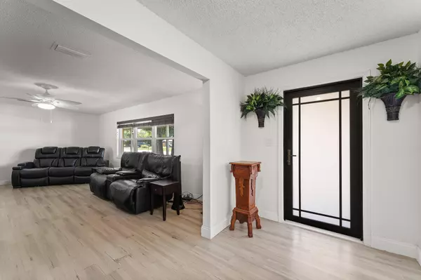 Stuart, FL 34994,1144 NW 12th TER
