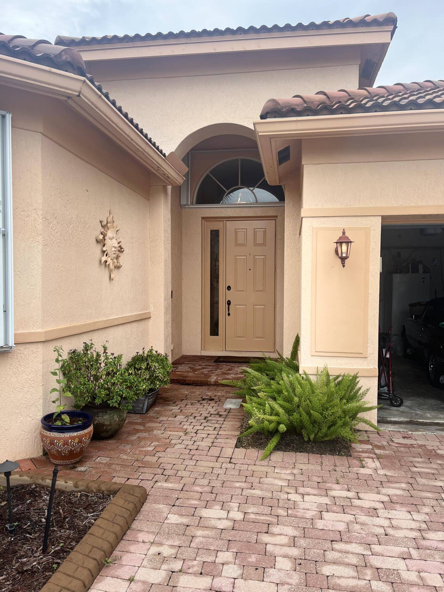 649 Stanford LN, Port Saint Lucie, FL 34983